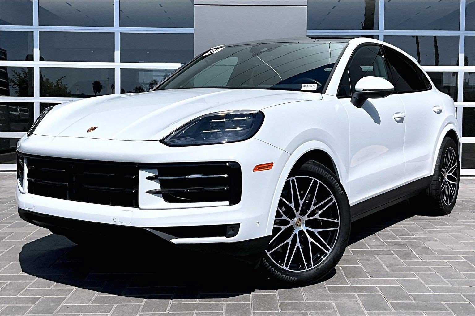 Used 2024 Porsche Cayenne Coupe AWD/4WD image 1