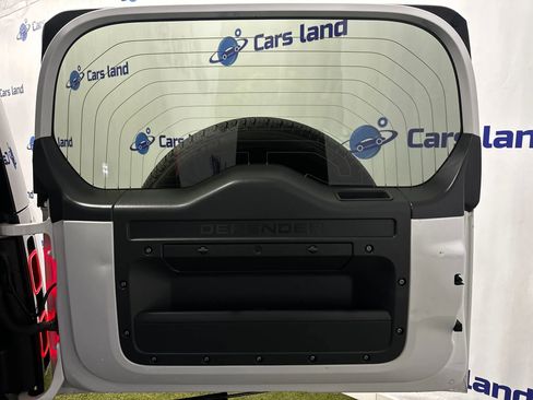 Used 2024 Land Rover Defender 90 X-Dynamic SE AWD/4WD image 17