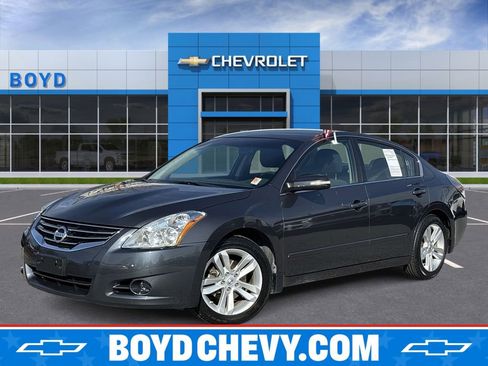 Used 2012 Nissan Altima 3.5 SR image 1