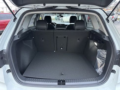 New 2026 Volkswagen Taos SE image 21