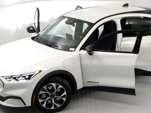 New 2024 Ford Mustang Mach-E Select w/ Comfort Package Lite image 24