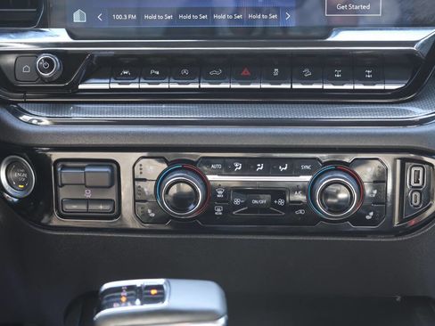 Used 2024 Chevrolet Silverado 1500 ZR2 w/ Technology Package image 18