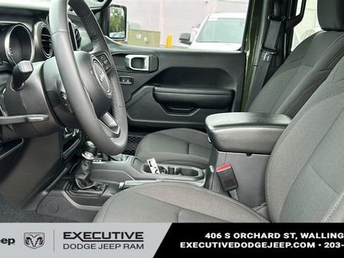 Used 2023 Jeep Wrangler Unlimited Sport AWD/4WD image 10