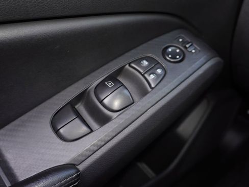 Used 2024 Nissan Altima 2.5 SV FWD image 13
