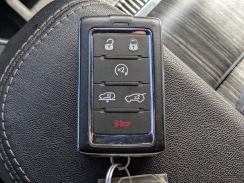 Used 2024 Jeep Wagoneer L Series III w/ Flexible Seating Group image 27