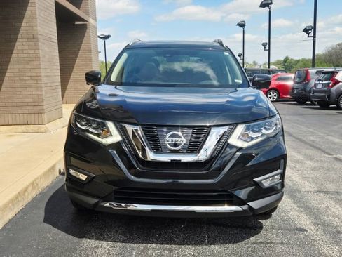 Used 2017 Nissan Rogue SL w/ SL Premium Package image 2