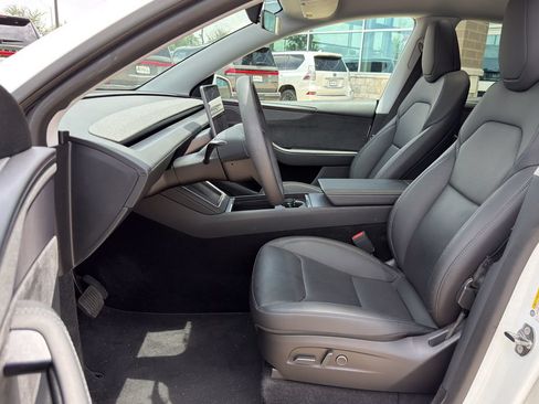 Used 2026 Tesla Model Y Long Range AWD/4WD image 11