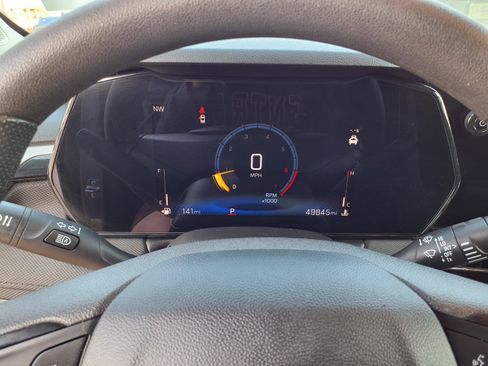 Used 2025 Chevrolet TrailBlazer LT FWD image 15