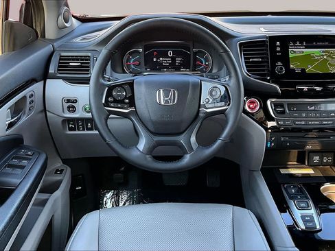 Used 2020 Honda Pilot Elite image 6