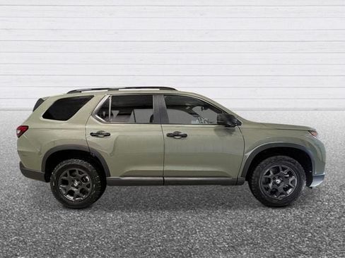 New 2026 Honda Pilot TrailSport image 8