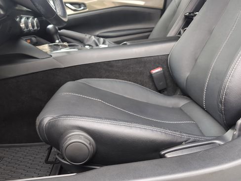 Used 2023 MAZDA MX-5 Miata Grand Touring w/ Weather Package image 32