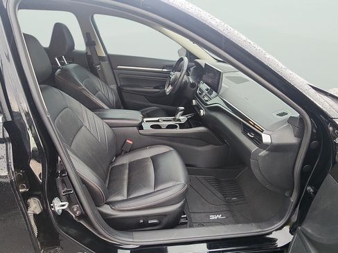 Used 2023 Nissan Altima 2.5 SR w/ SR Premium Package FWD image 18