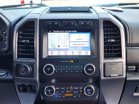 Used 2019 Ford Expedition Platinum image 19