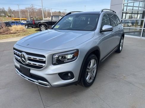 Used 2021 Mercedes-Benz GLB 250 4MATIC image 3
