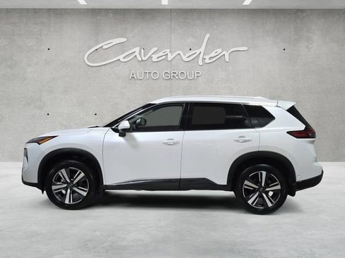 Used 2025 Nissan Rogue SL image 13