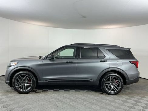 Used 2026 Ford Explorer ST-Line w/ ST-Line Street Pack AWD/4WD image 8