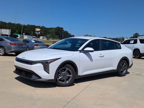 Used 2025 Kia K4 FWD image 4