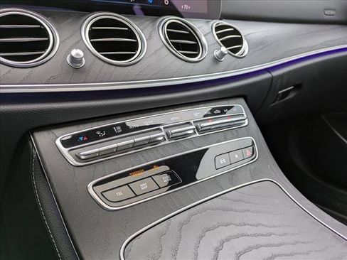 Used 2021 Mercedes-Benz E 350 Sedan image 13