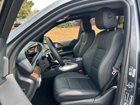 Used 2025 Mercedes-Benz GLS 450 4MATIC image 39