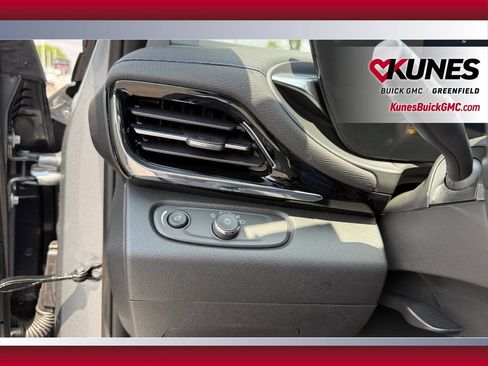 New 2026 Buick Envista Sport Touring w/ Convenience I Package FWD image 28