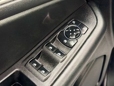 Used 2024 Ford Edge SEL w/ Convenience Package image 17