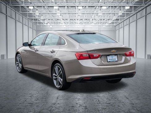 Used 2025 Chevrolet Malibu LT FWD image 3