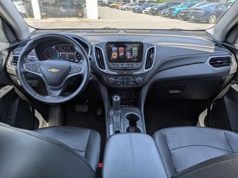 Used 2018 Chevrolet Equinox Premier AWD/4WD image 17