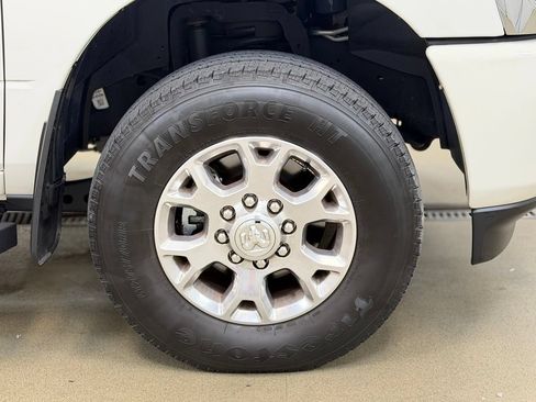Used 2024 RAM 2500 Laramie AWD/4WD image 4