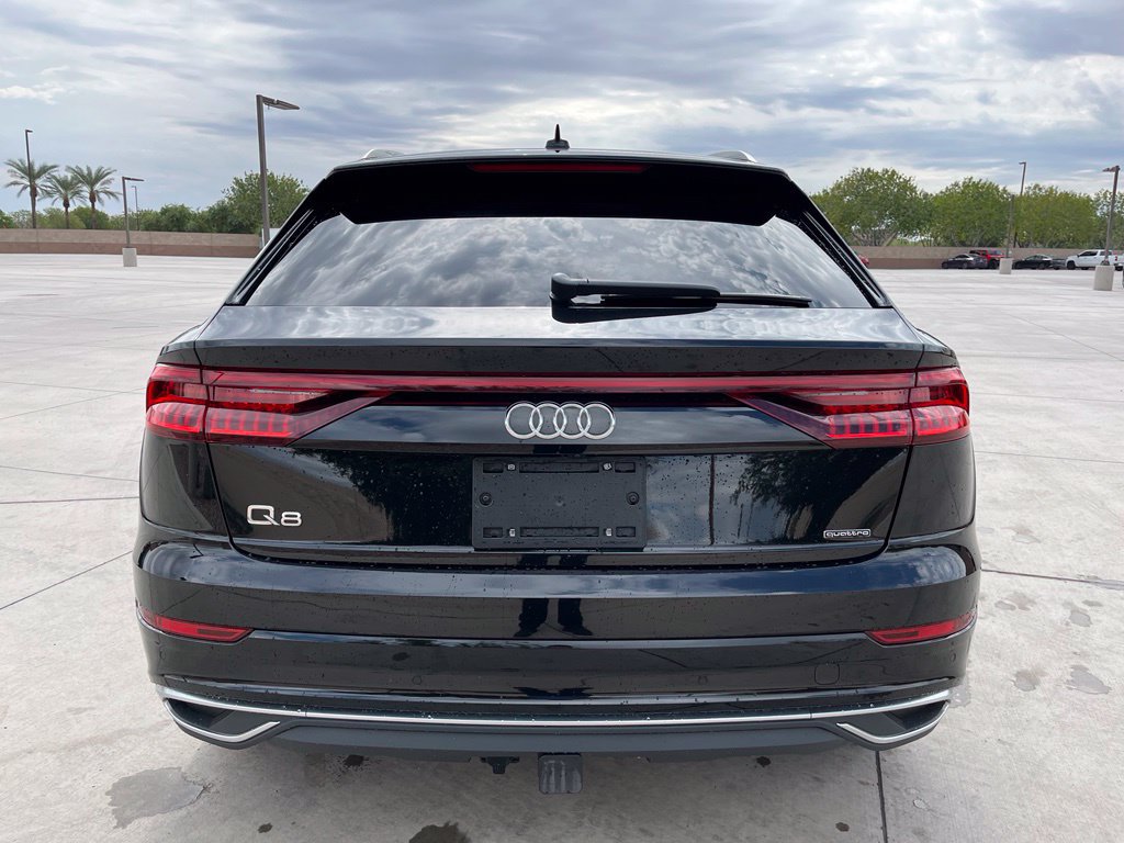 Used 2023 Audi Q8 Premium w/ Convenience Package AWD/4WD image 7