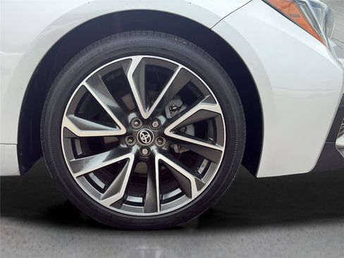 Used 2021 Toyota Corolla SE FWD image 43