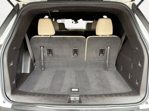 Used 2022 Chevrolet Traverse LS image 15