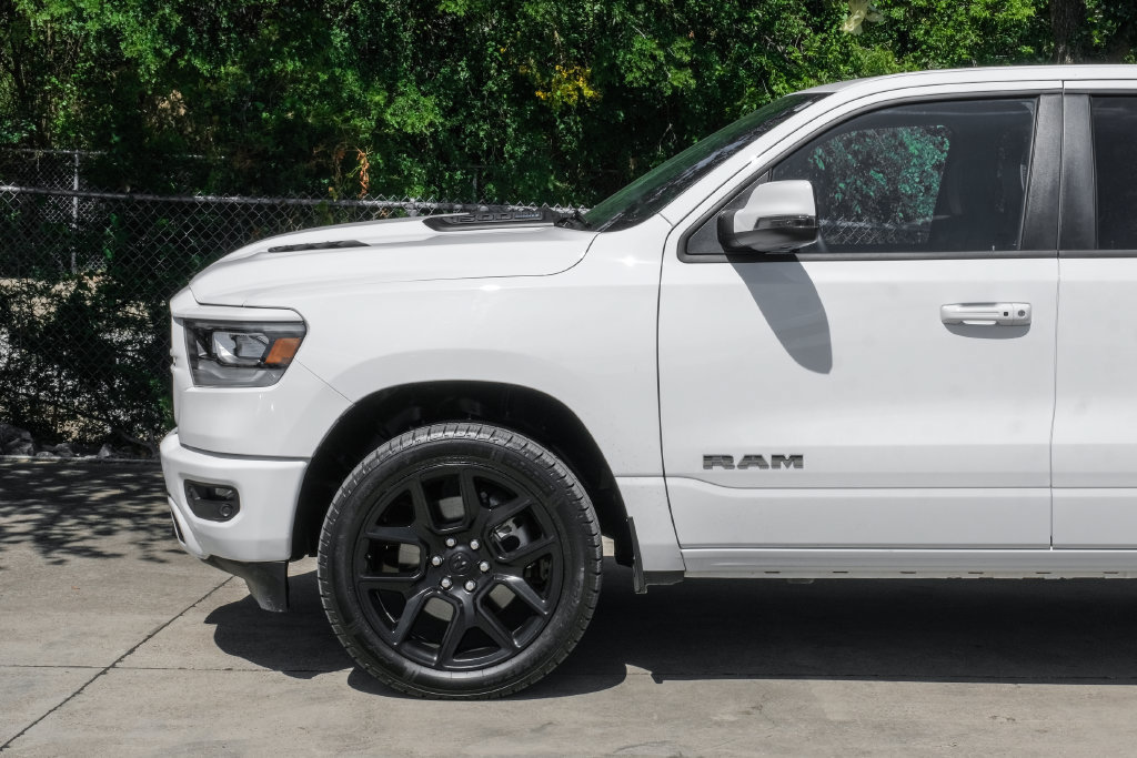 Used 2023 RAM 1500 Laramie AWD/4WD image 21