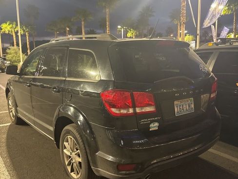 Used 2016 Dodge Journey SXT image 2