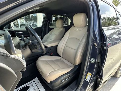 Certified 2025 Cadillac XT4 Premium Luxury FWD image 18