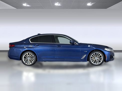 Used 2023 BMW 530e w/ Convenience Package RWD image 8