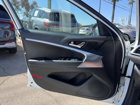 Used 2026 Genesis G70 2.5T RWD image 18