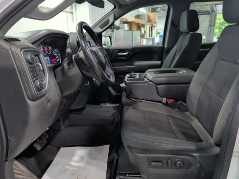 Used 2022 Chevrolet Silverado 1500 LT w/ Diesel Off-Road Package AWD/4WD image 7