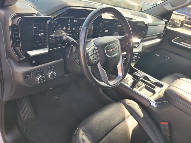 Used 2023 GMC Sierra 1500 SLT w/ SLT Premium Package AWD/4WD image 9