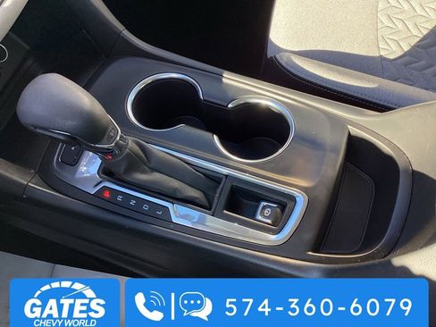 Used 2024 Chevrolet Equinox LS w/ LS Convenience Package image 28