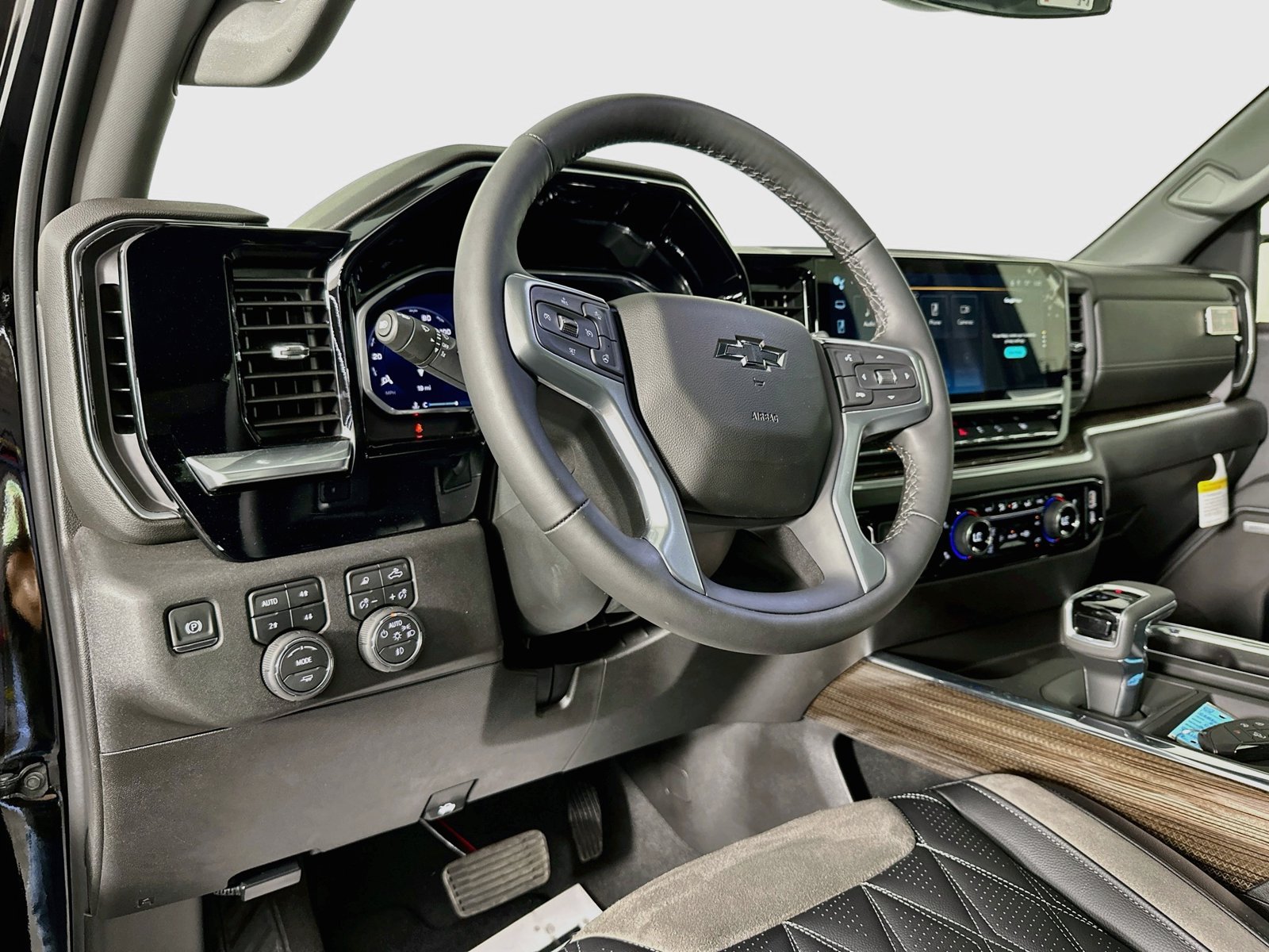 New 2026 Chevrolet Silverado 1500 RST AWD/4WD image 9