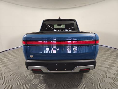 Used 2022 Rivian R1T Adventure AWD/4WD image 4
