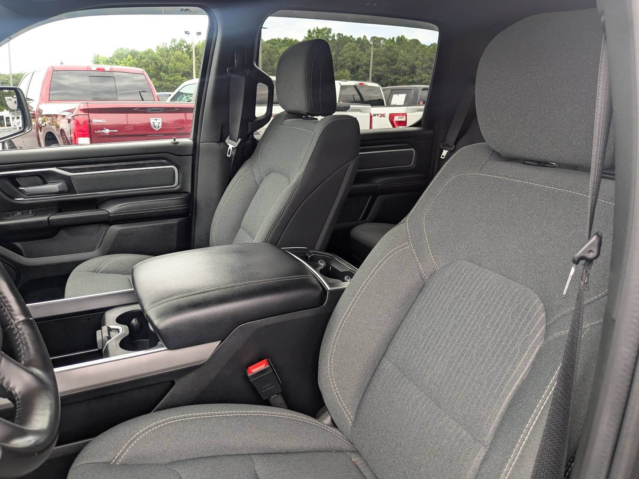 Used 2022 RAM 1500 Big Horn AWD/4WD image 14