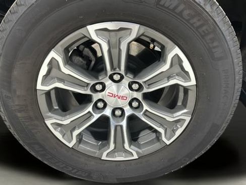 Used 2026 GMC Sierra 1500 SLT AWD/4WD image 36