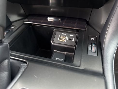 Used 2022 Lexus GX 460 Premium image 26