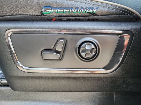 Used 2022 RAM 1500 Limited w/ Body Color Bumper Group AWD/4WD image 15
