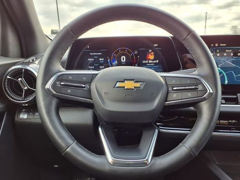 Used 2025 Chevrolet Equinox LT FWD image 59