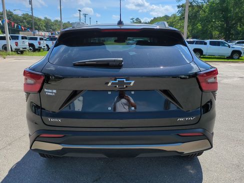 New 2026 Chevrolet Trax ACTIV w/ Driver Confidence Package FWD image 5