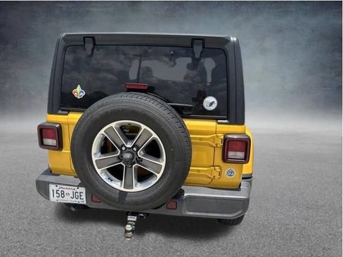 Used 2021 Jeep Wrangler Unlimited Sahara AWD/4WD image 7
