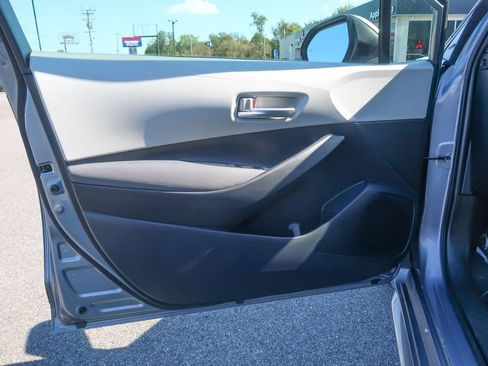 Used 2020 Toyota Corolla LE w/ LE Premium Package image 25