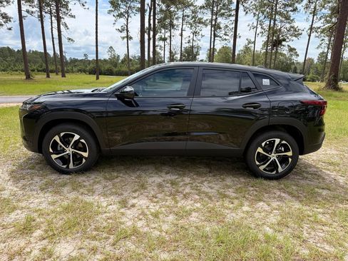New 2026 Chevrolet Trax RS w/ Driver Confidence Package FWD image 2